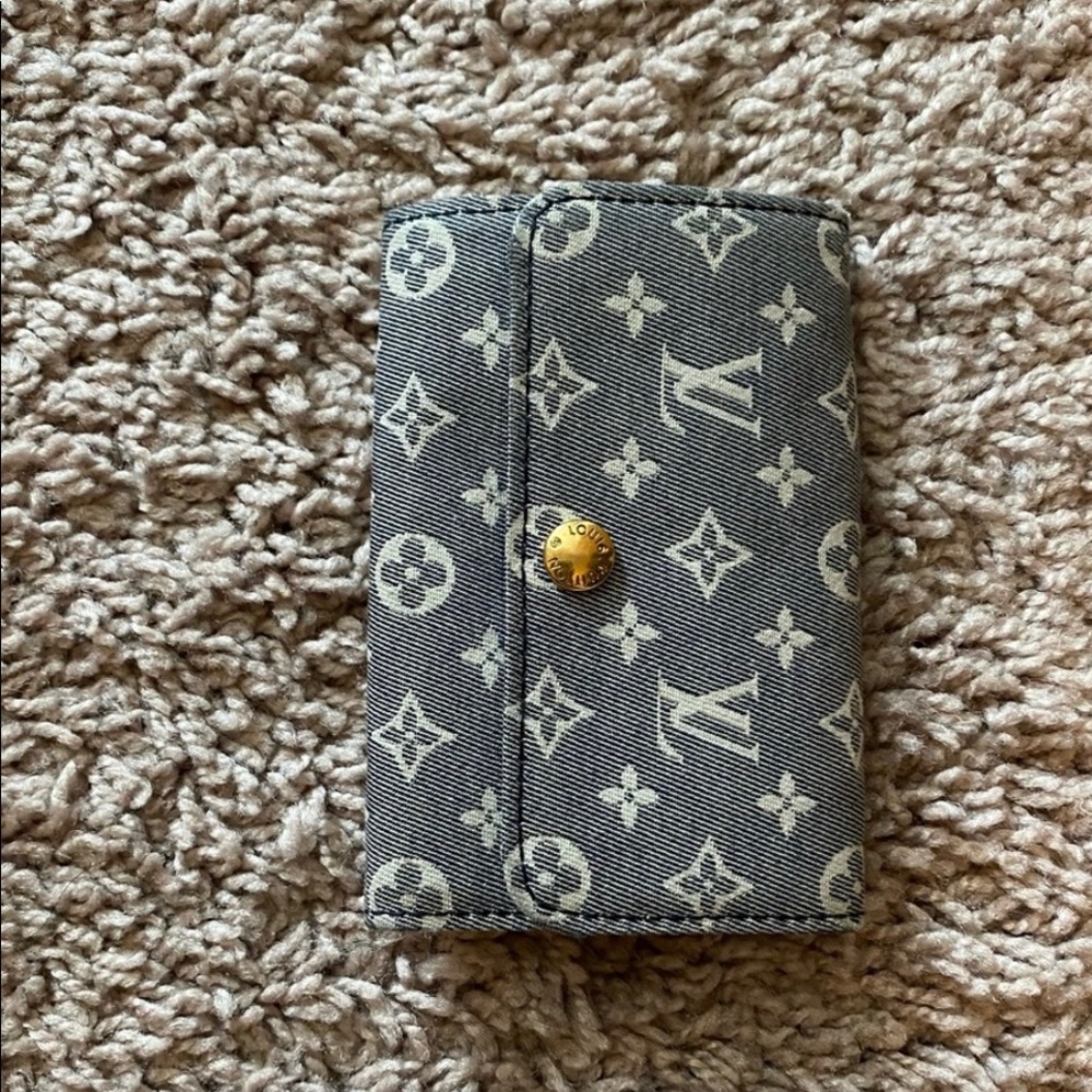 Louis Vuitton 6 Key holder